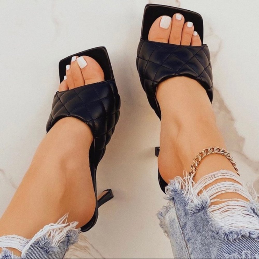 !! RESTOCKED !! Square Toe Quilted Mules – Black - Picture 4 of 8